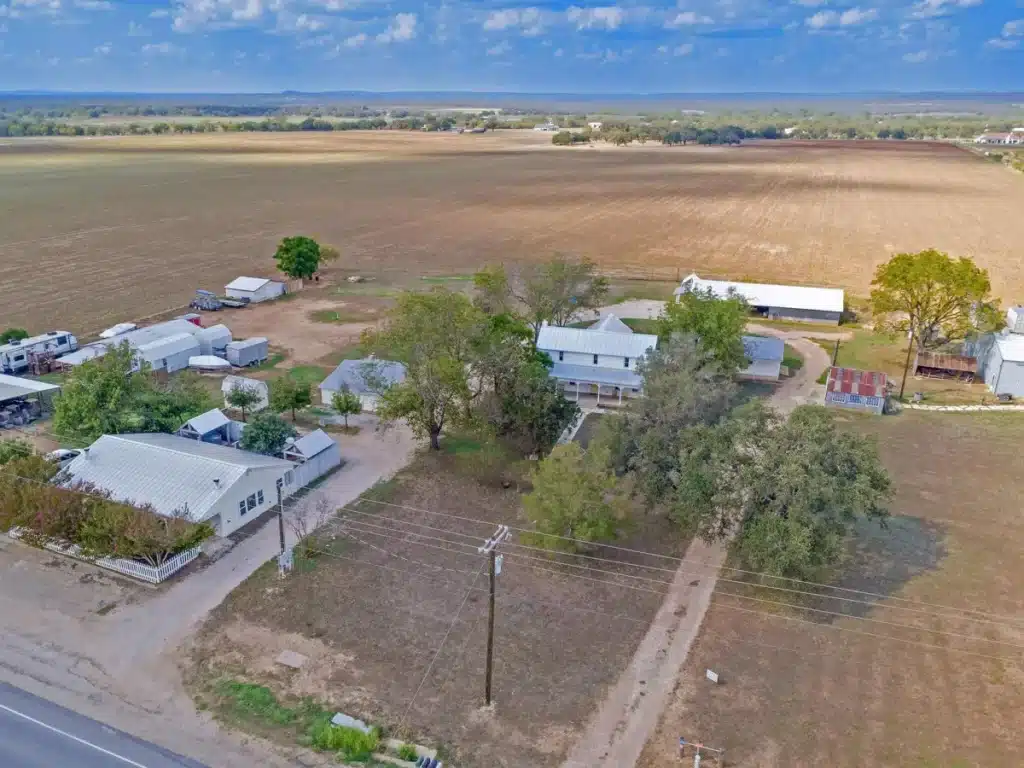 Behrends Family Homestead 2 tmptqr5iv93