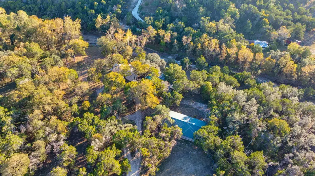 Whispering Creek 85 Exterior 0358