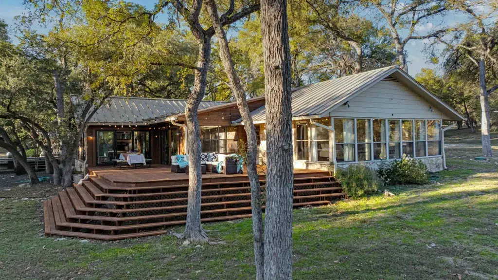 Stay 384 Exterior 0463