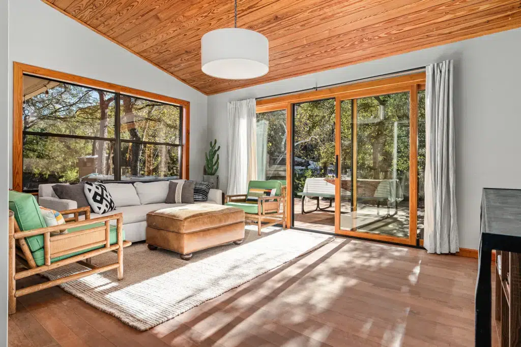 Whispering Creek 33 Interior 02624