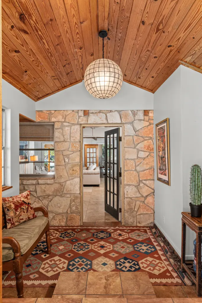 Whispering Creek 61 Interior 02660