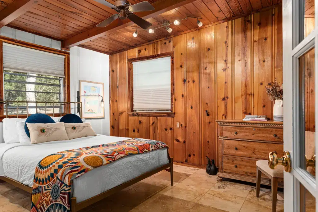 Whispering Creek 48 Interior 02688