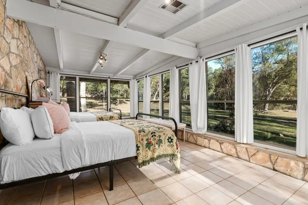 Whispering Creek 22 Interior 02731