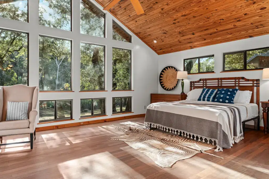 Whispering Creek 101 Interior 02833