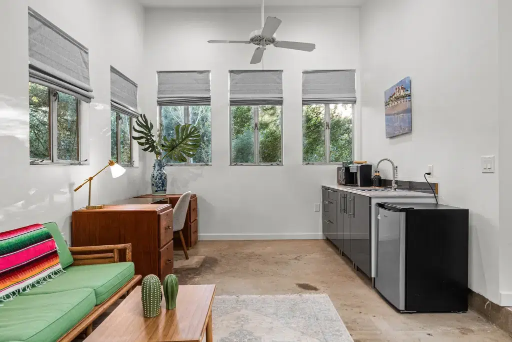 Whispering Creek 99 Interior 02950